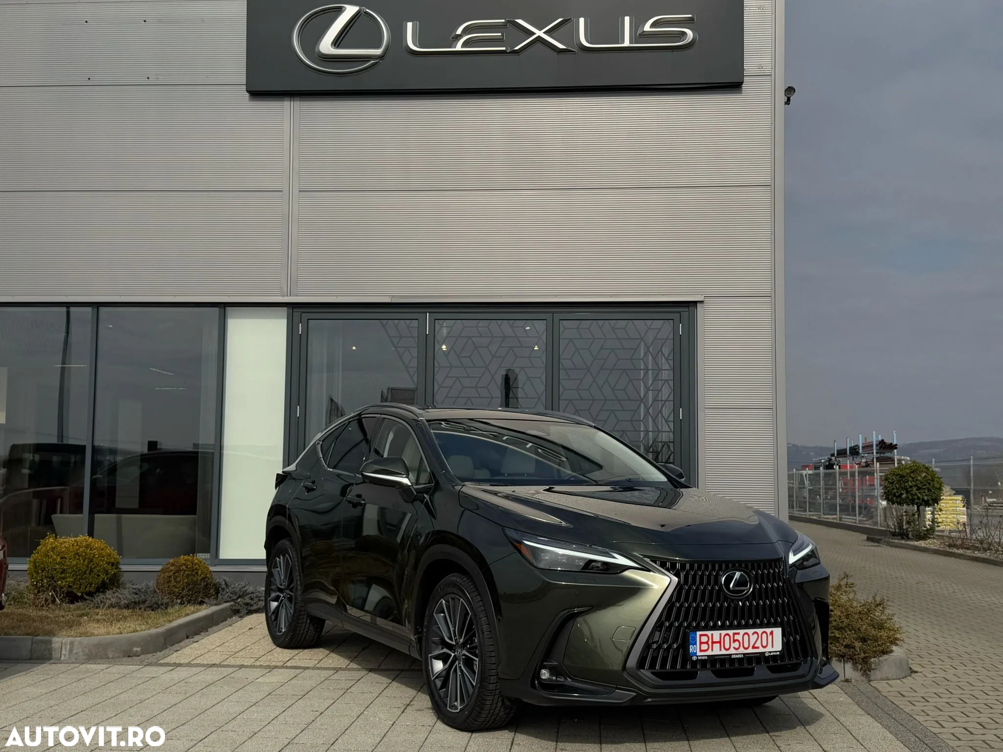 Lexus Seria NX 450h+ AWD CVT PHEV Luxury - 2