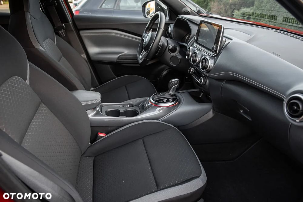 Nissan Juke 1.0 DIG-T N-Design DCT - 30