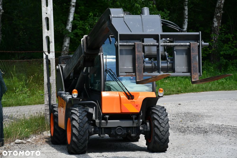 Ausa T 240H - 15
