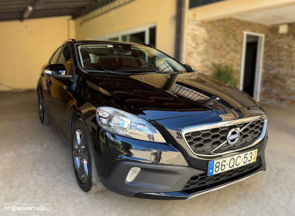 Volvo V40 Cross Country - 1