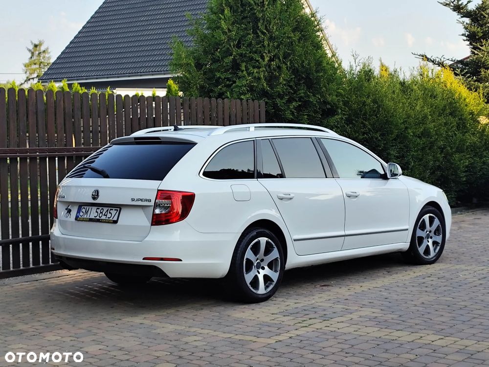 Skoda Superb 2.0 TDI DSG Elegance - 4