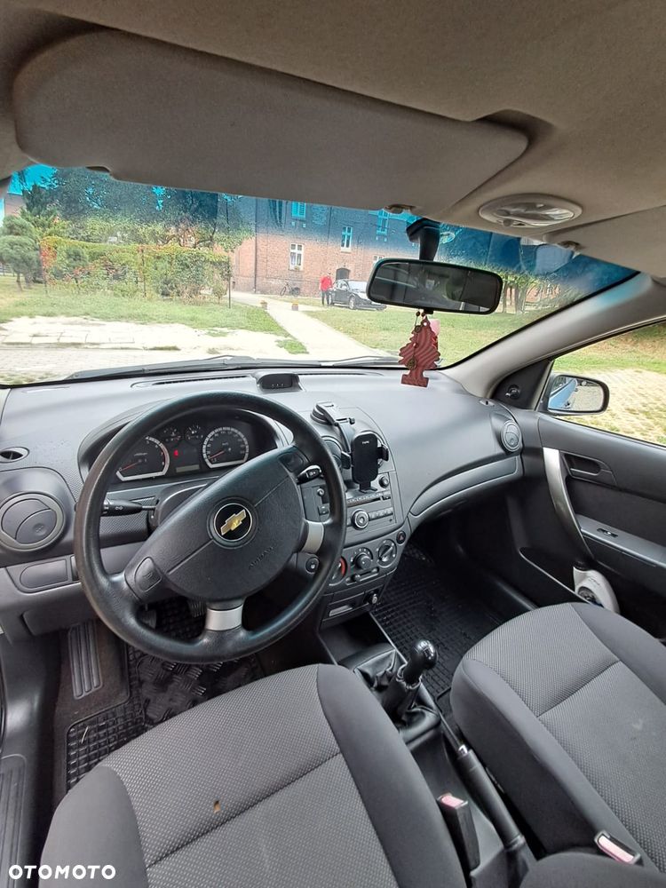 Chevrolet Aveo - 8