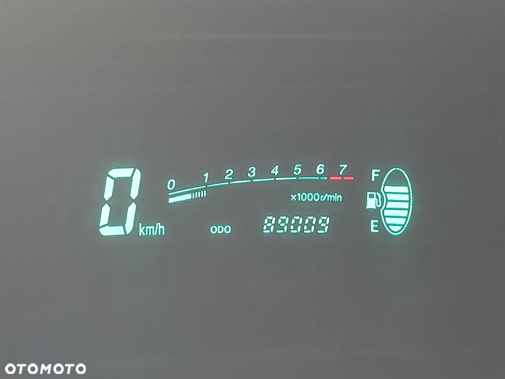 Toyota Yaris - 14