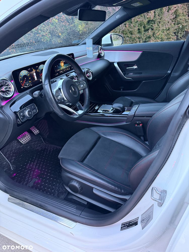Mercedes-Benz CLA - 10
