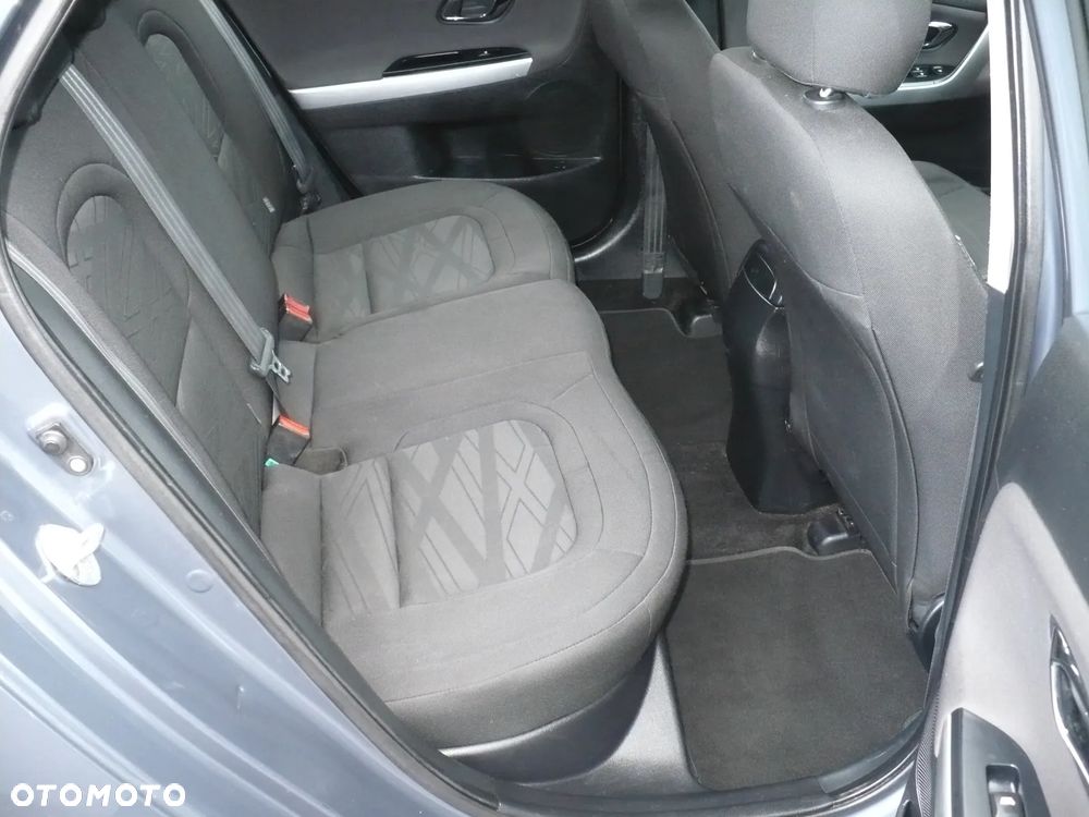 Kia Ceed 1.6 GDI Dream-Team Edition - 17