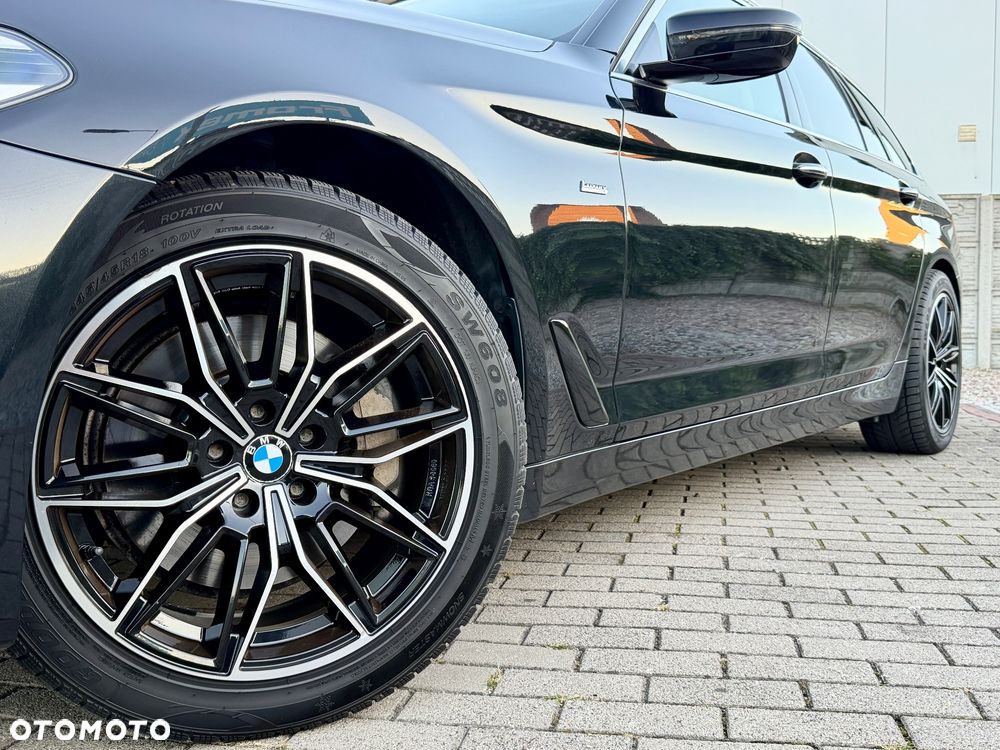 BMW Seria 5 525d Luxury Line - 10