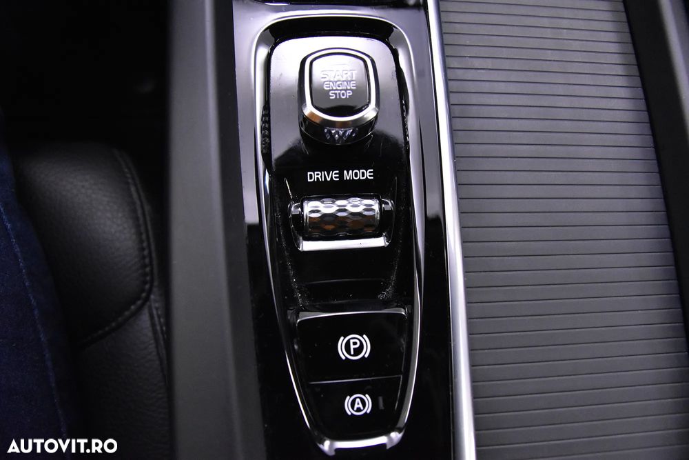 Volvo XC 60 D4 AWD Inscription - 17