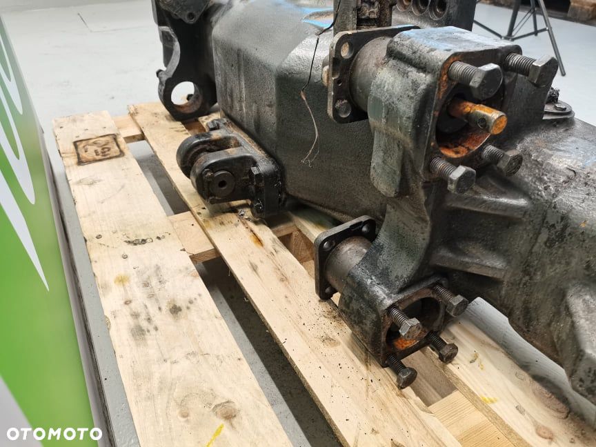 Obudowa osi Massey Ferguson 8690 7700102862 - 10