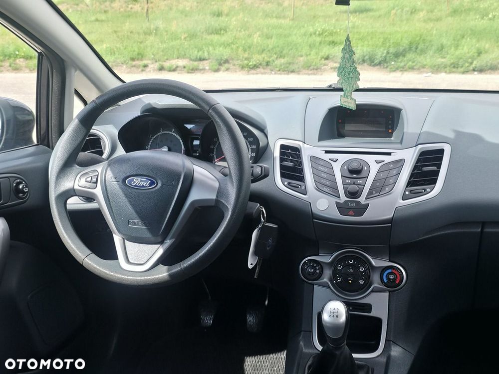 Ford Fiesta - 10