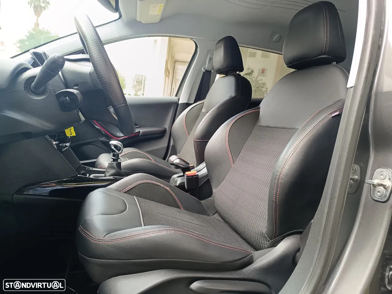 Peugeot 2008 1.2 PureTech GT Line - 8