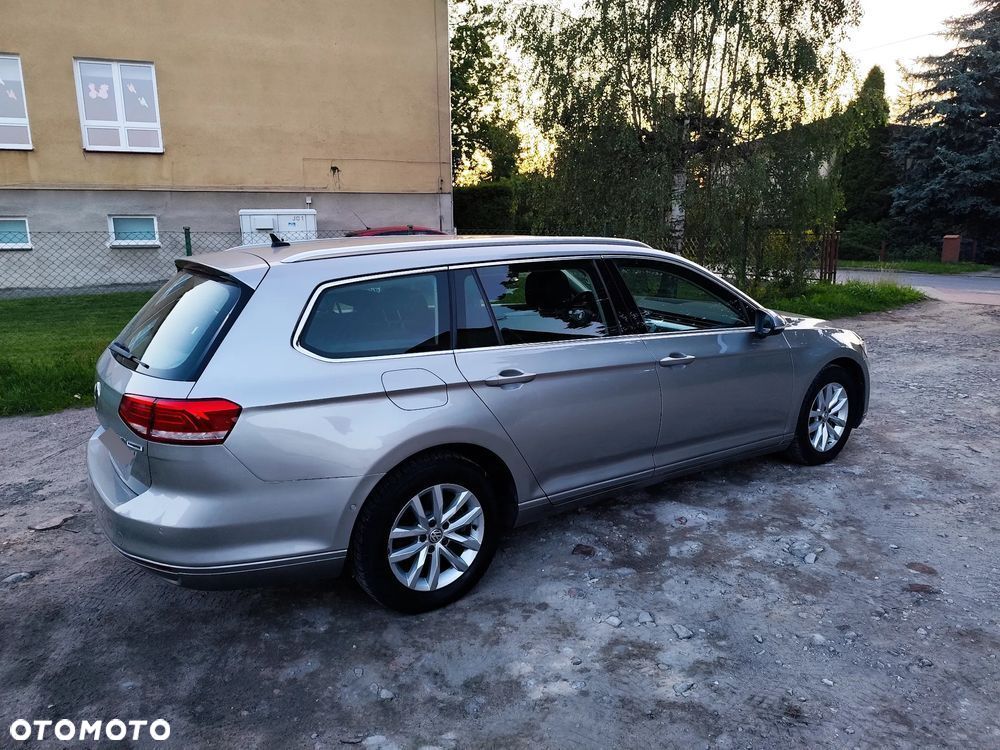 Volkswagen Passat 2.0 TDI SCR DSG Comfortline - 7