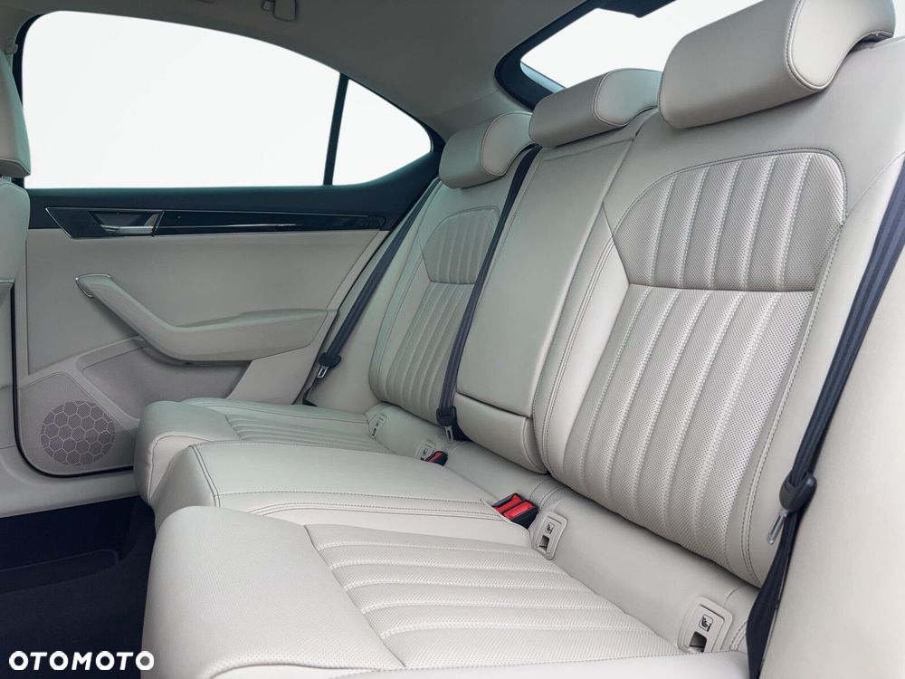 Skoda Superb 2.0 TDI SCR L&K DSG - 24