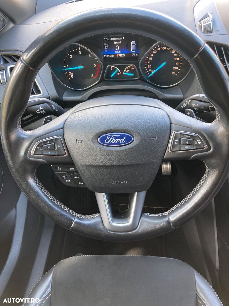 Ford Kuga 2.0 TDCi 4x4 Aut. ST-Line - 9