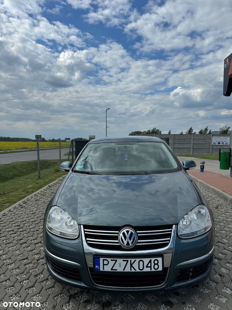 Volkswagen Jetta 1.4 TSI Trendline - 2