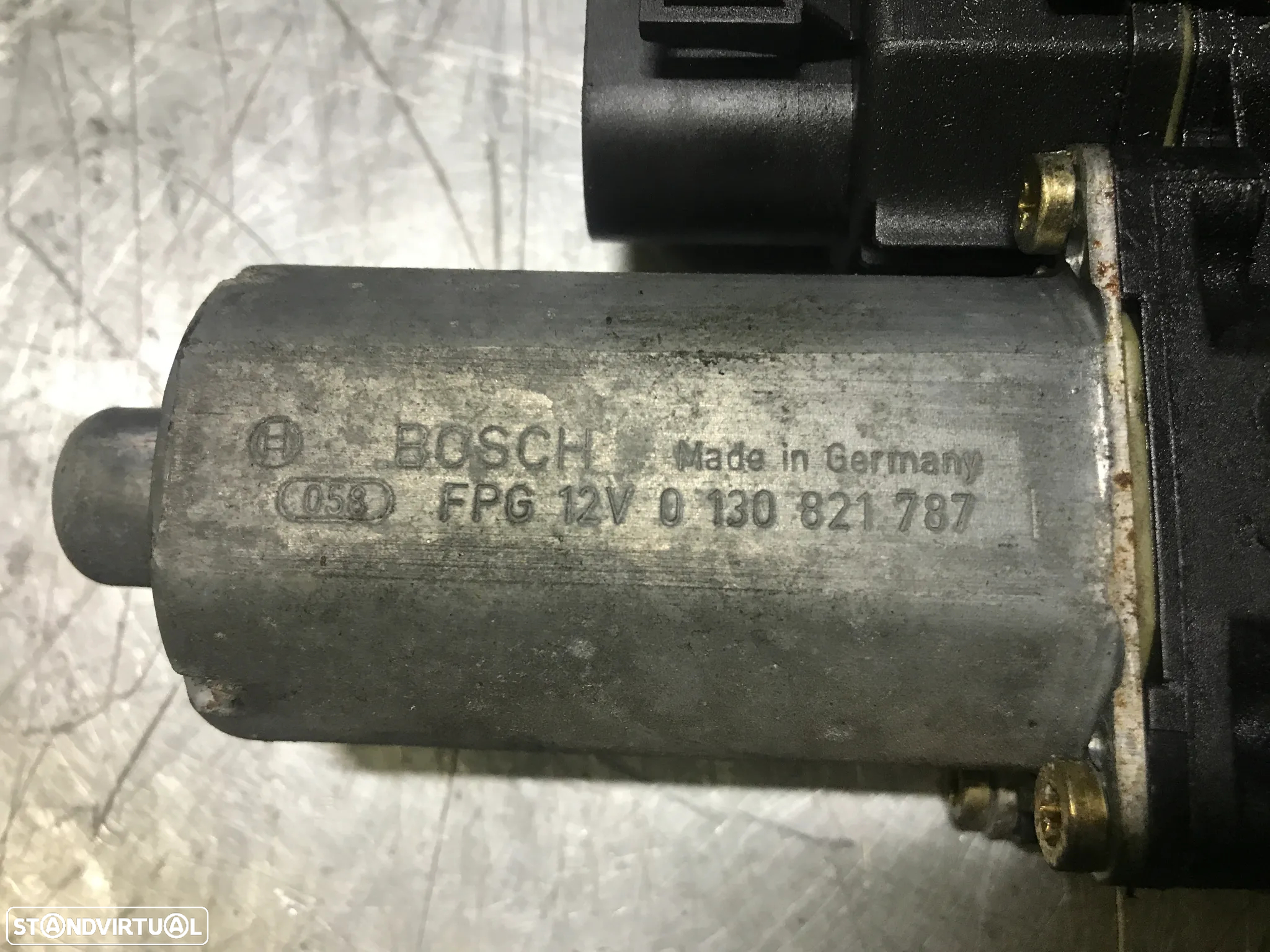 MOTOR DO ELEVADOR DE VIDRO AUDI A4 B5 - 95-01 - FRENTE ESQUERDO - 0130821787 - 3