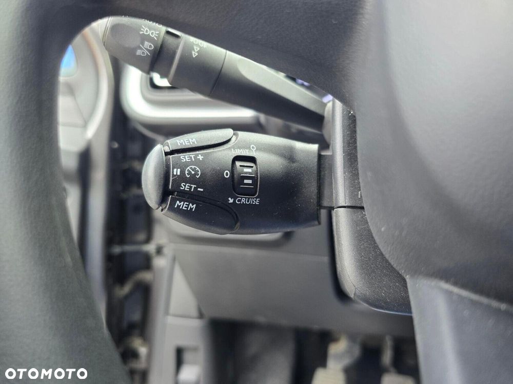Citroën C3 1.2 PureTech Shine - 23