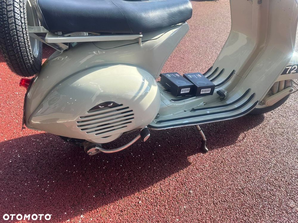 Piaggio Vespa - 11