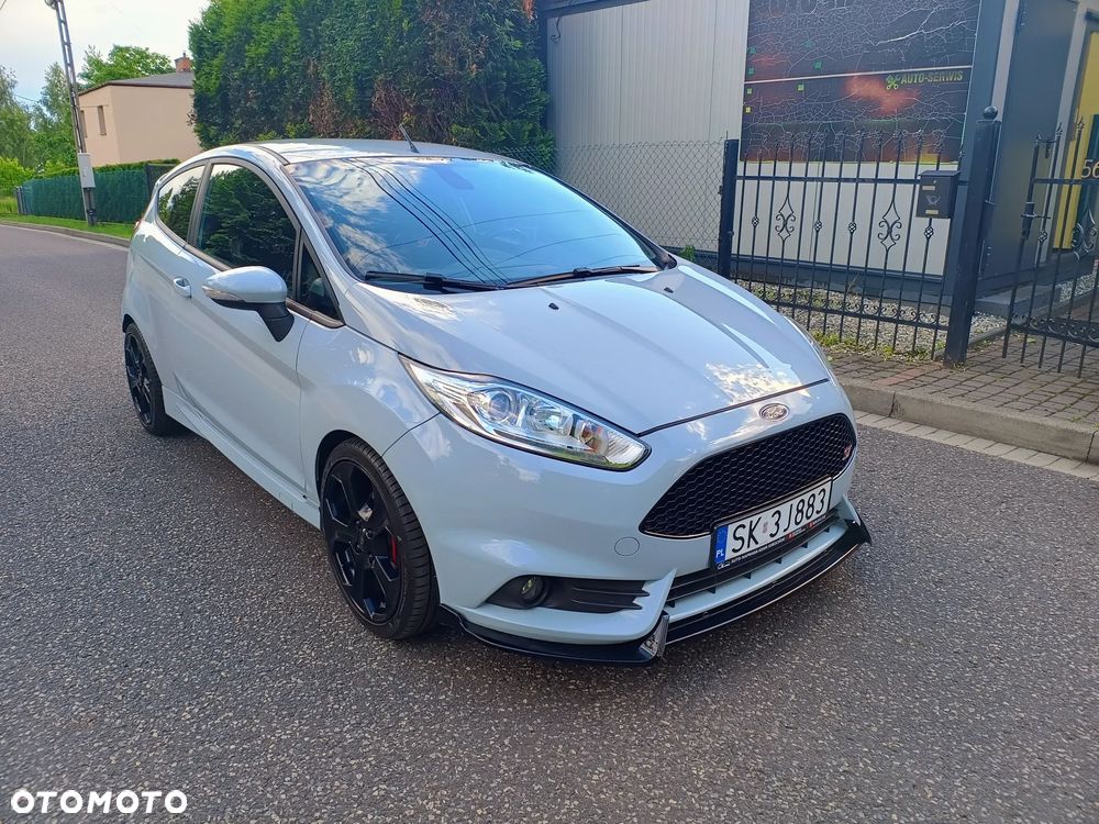 Ford Fiesta - 2