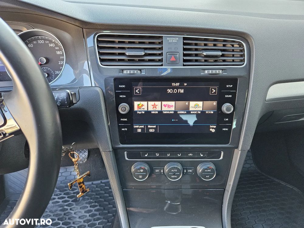 VOLKSWAGEN Golf 2019 — imagine 9