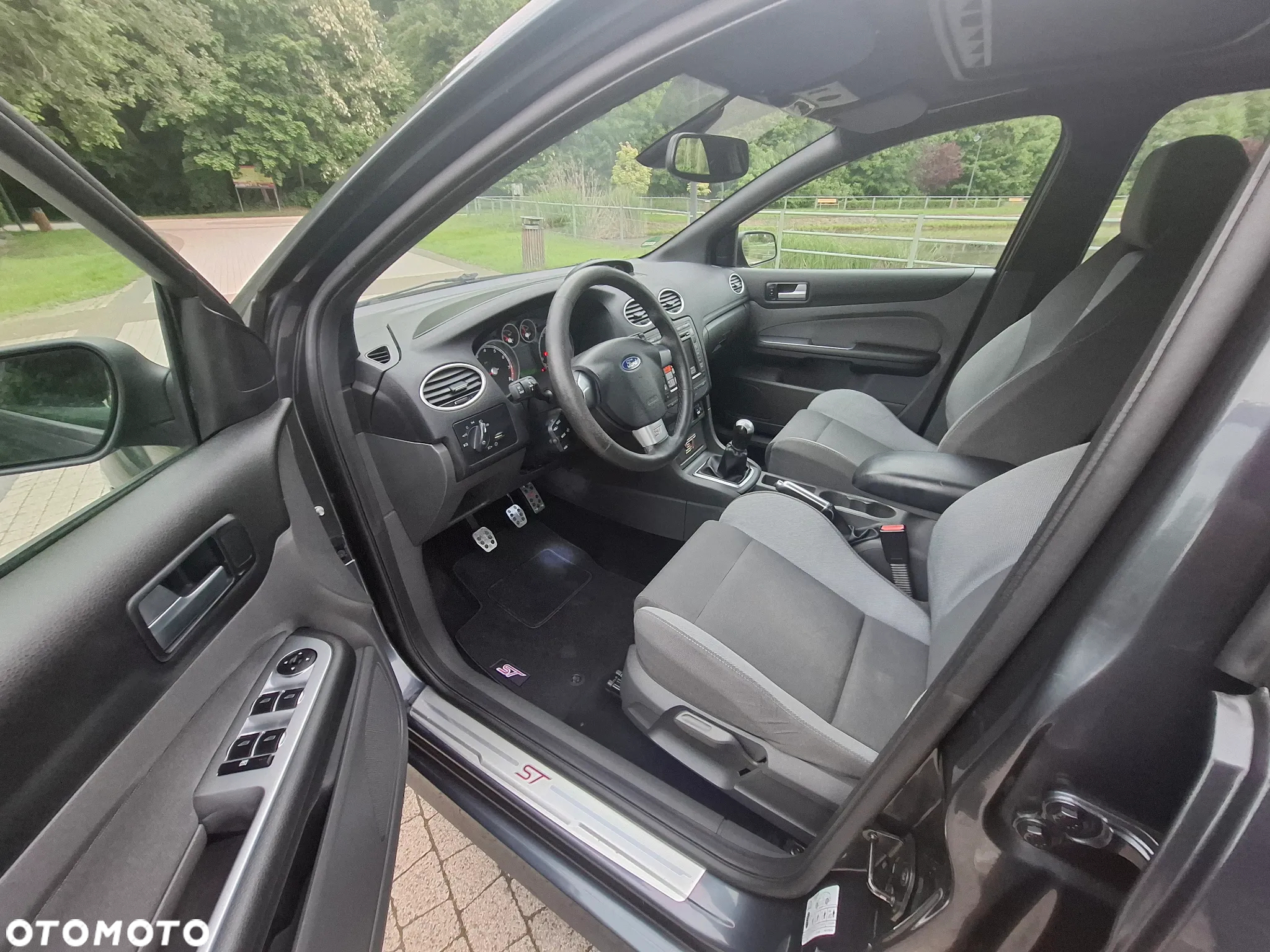 Ford Focus 2.5 ST - 23