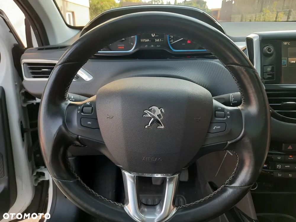 Peugeot 2008 - 25