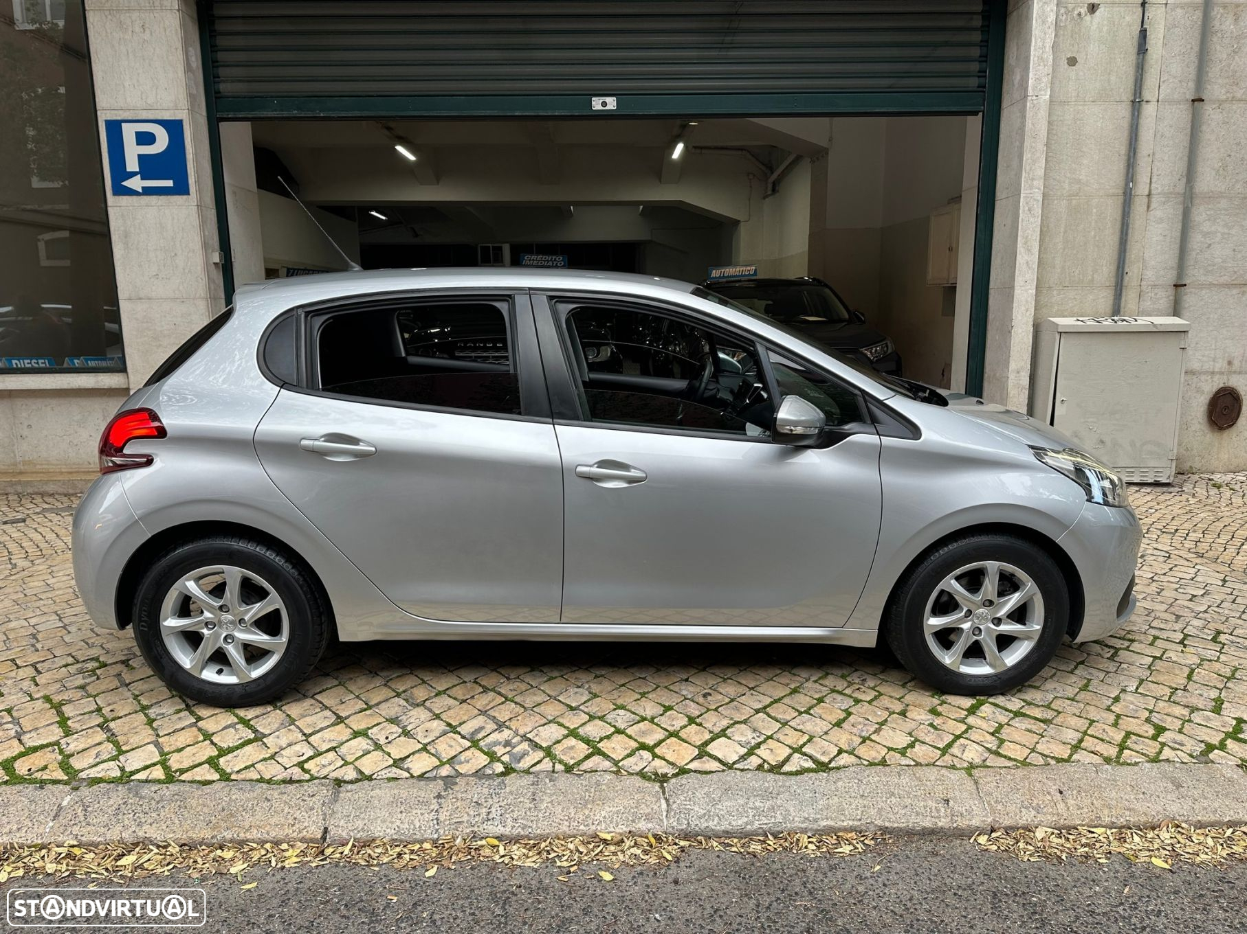 Peugeot 208 1.6 BlueHDi Style - 2