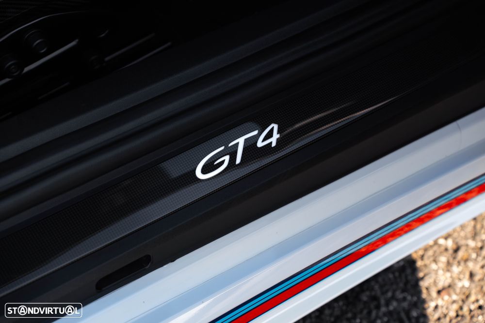 Porsche 718 Cayman GT4 PDK - 52