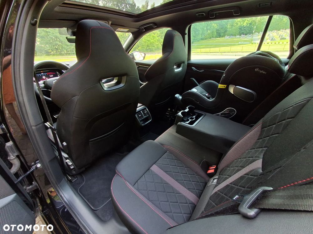 Skoda Octavia 2.0 TDI DSG RS - 7