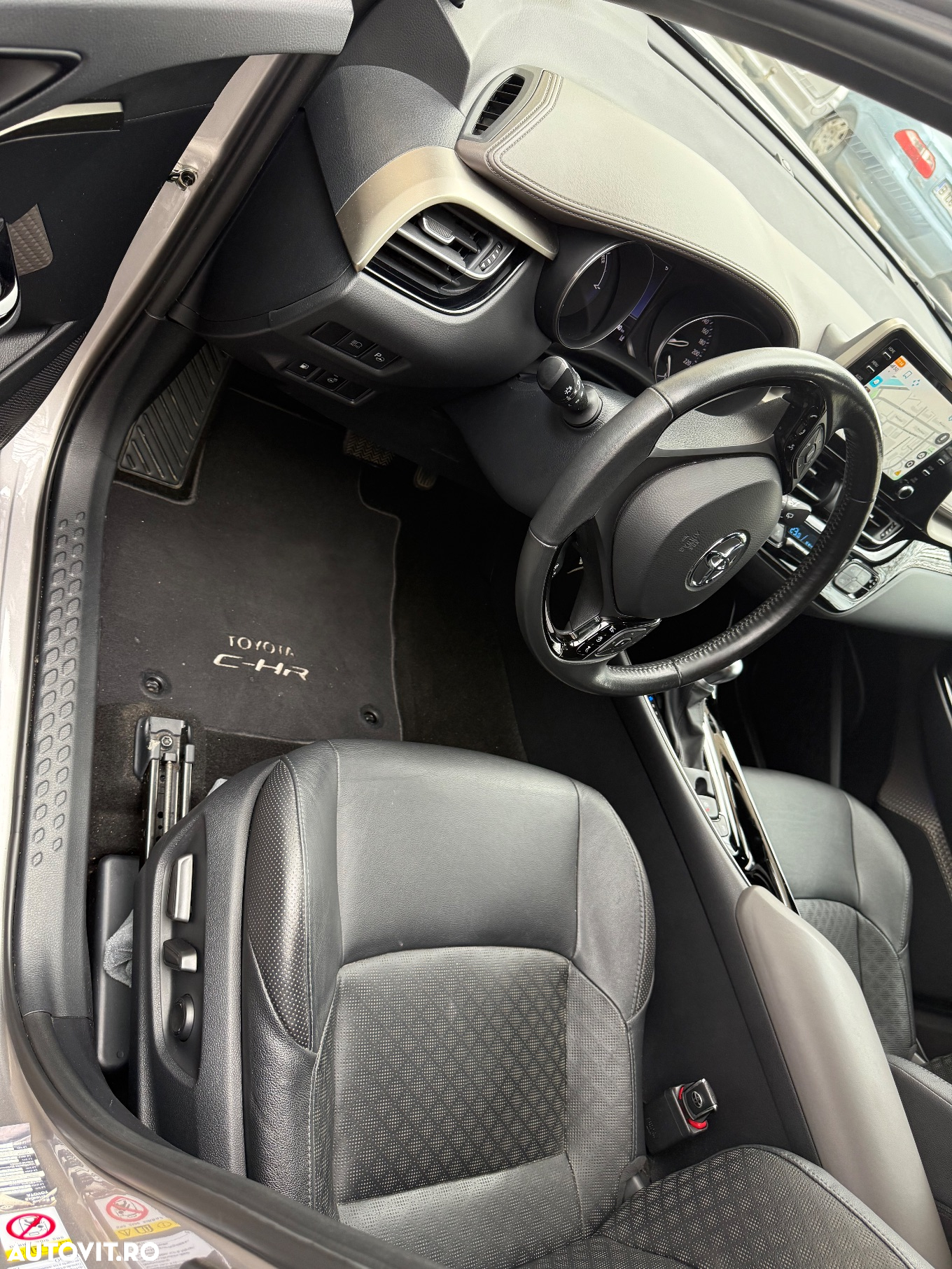 Toyota C-HR 1.8 HSD 122 CP 4x2 CVT C-lassy - 10