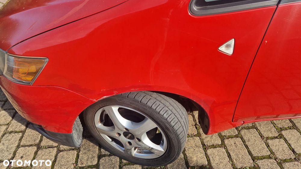 Mitsubishi Colt - 3