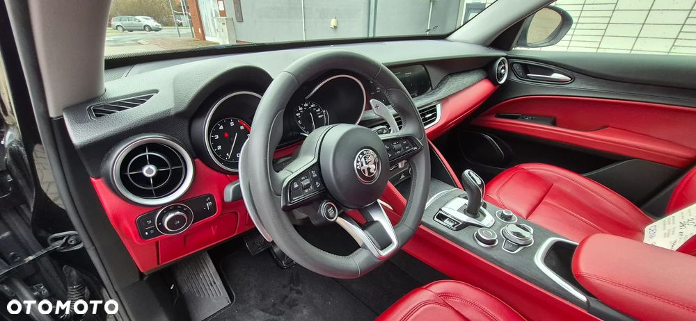 Alfa Romeo Stelvio - 19