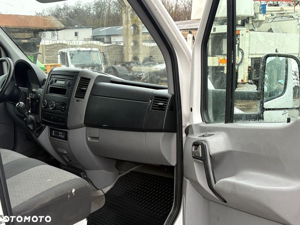 Volkswagen Crafter - 11