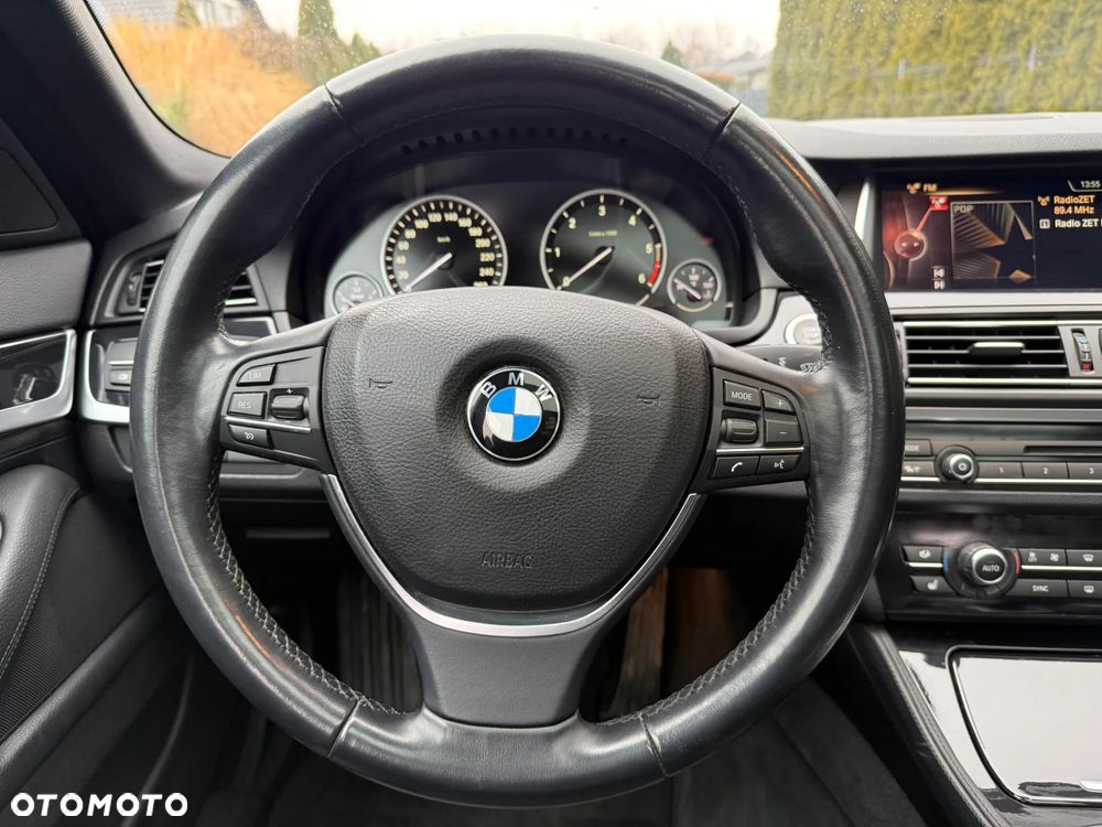 BMW Seria 5 530d xDrive Sport-Aut Luxury Line - 16