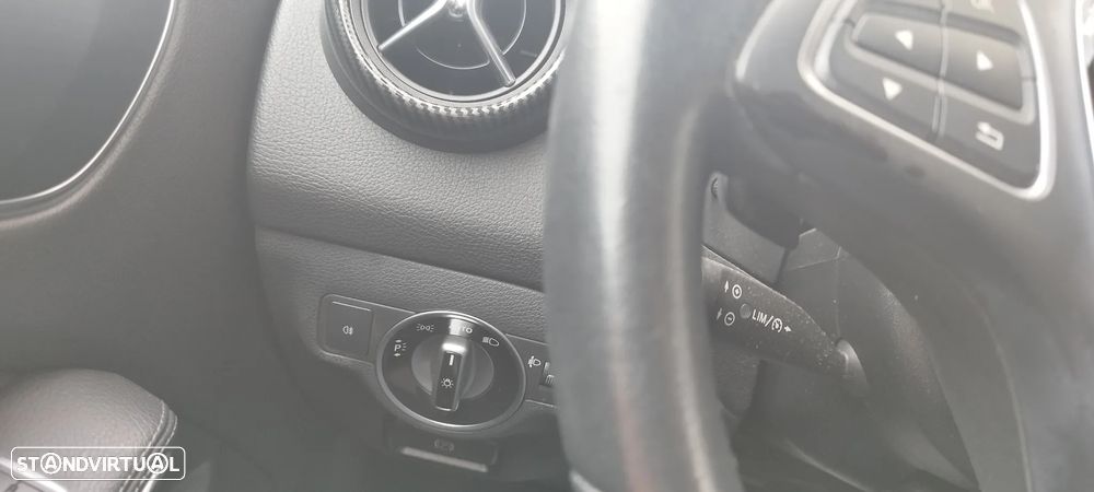 Mercedes-Benz GLA 180 d 7G-DCT Activity Edition - 38