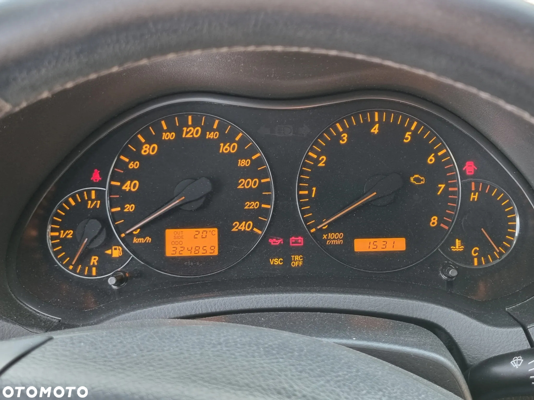 Toyota Avensis - 11