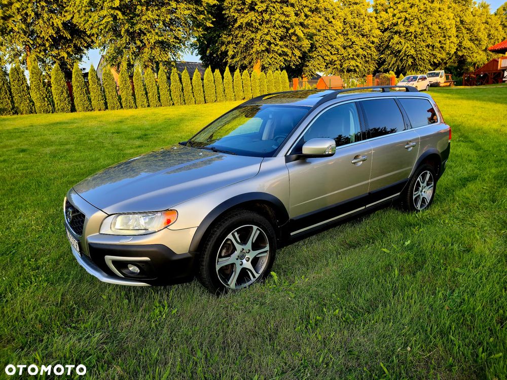 Volvo XC 70 D5 AWD Geartronic Summum - 2