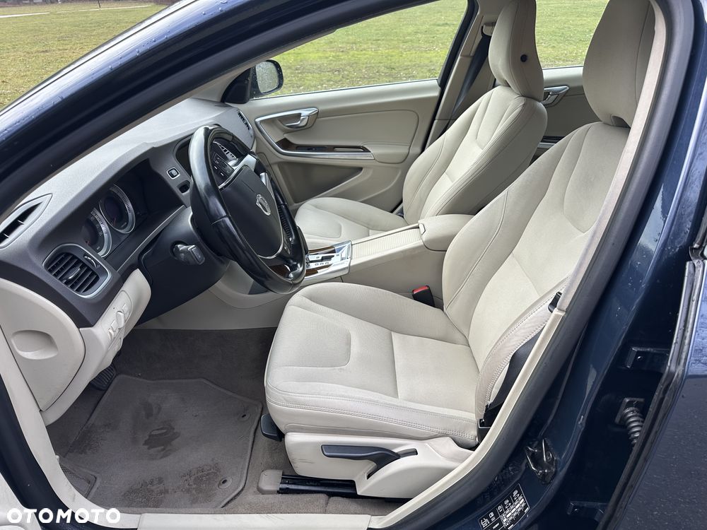 Volvo S60 D3 Geartronic Momentum - 10