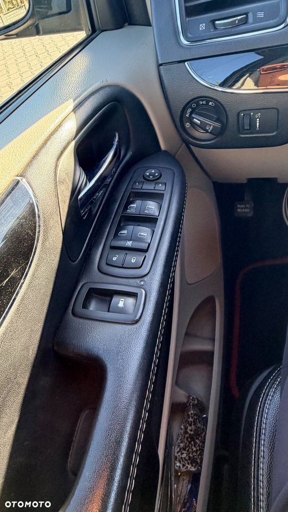 Dodge Grand Caravan - 31