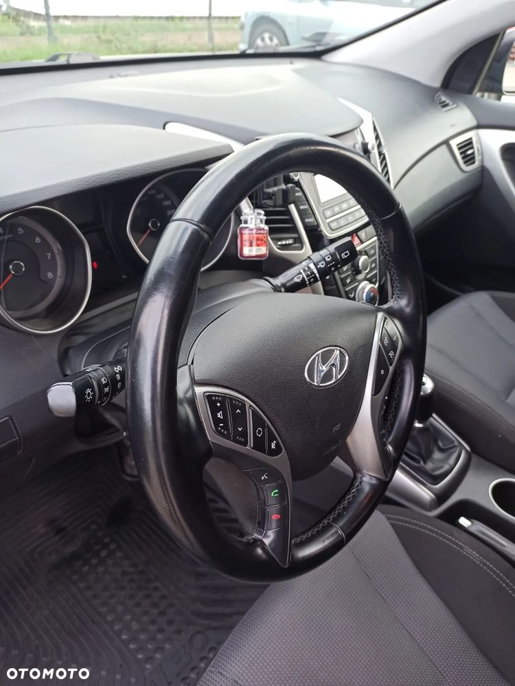 Hyundai i30 - 12