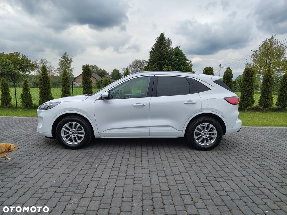 Ford Kuga 1.5 EcoBoost TITANIUM - 4