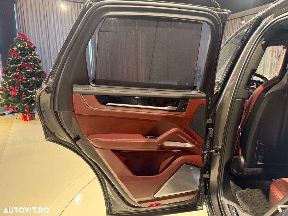 Porsche Cayenne - 31