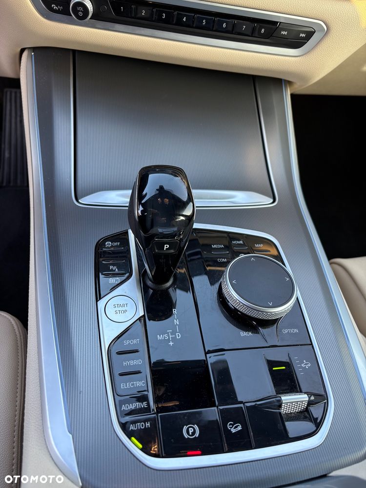 BMW X5 xDrive45e - 25