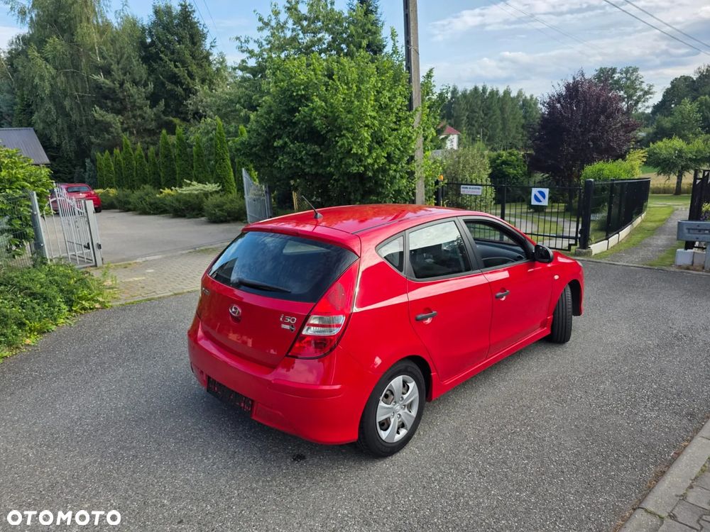 Hyundai i30 1.4 Base + - 39