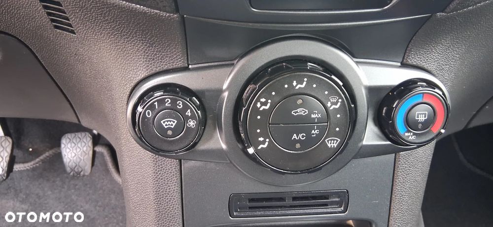 Ford Fiesta 1.25 Ambiente - 17