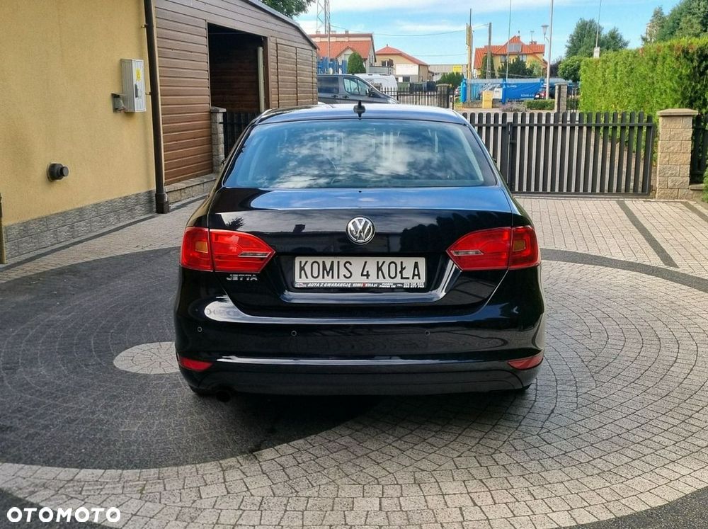 Volkswagen Jetta - 5