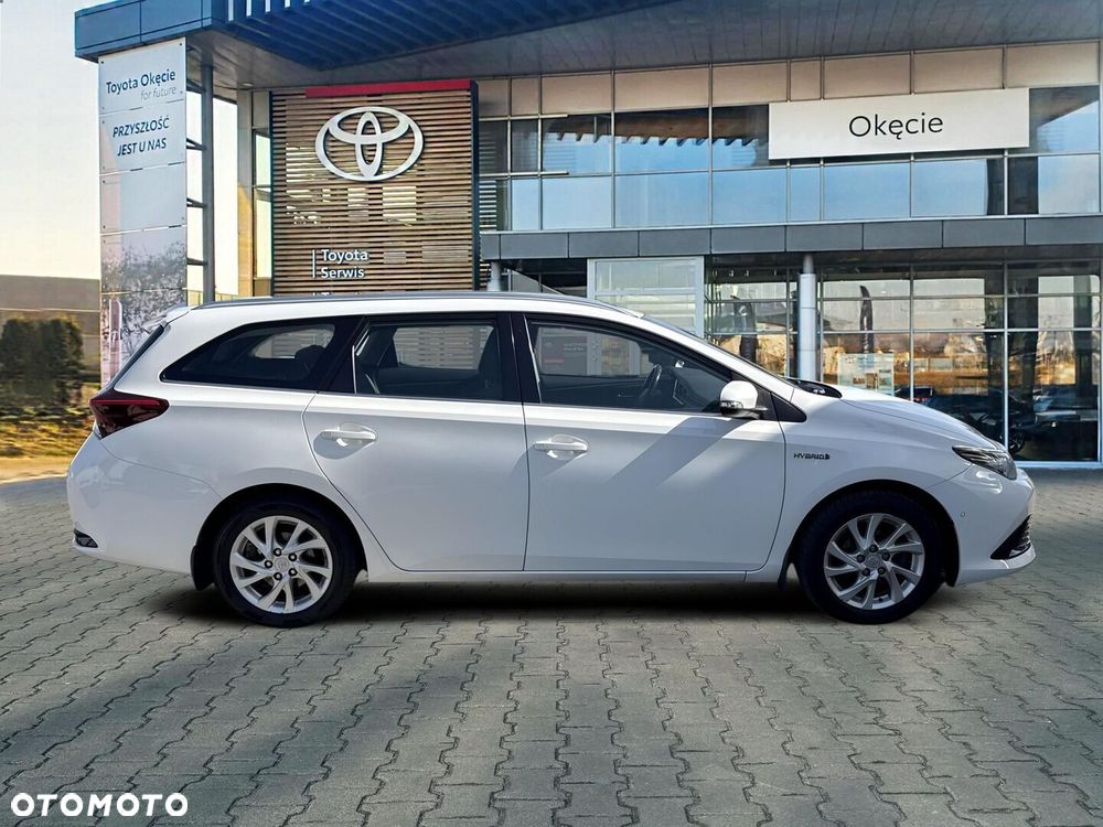 Toyota Auris Hybrid 135 Premium - 6