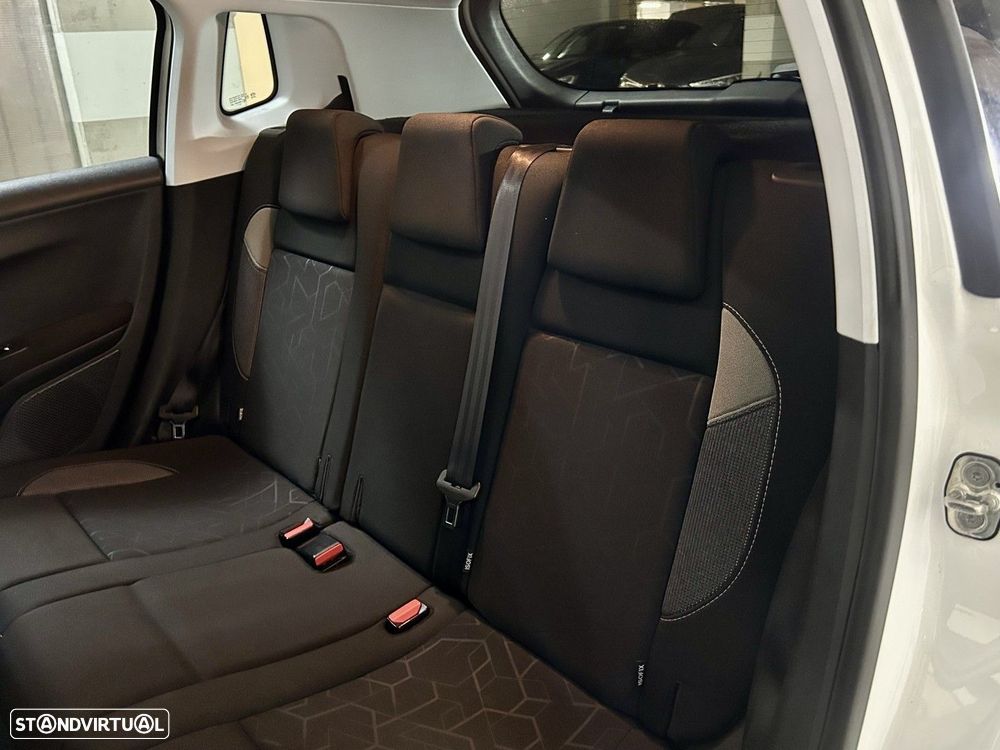 Peugeot 2008 1.2 PureTech Style - 44