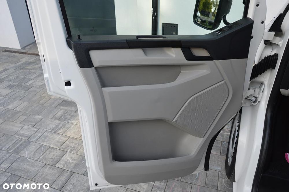 Volkswagen Transporter - 26