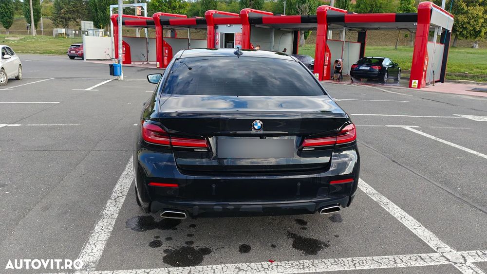 BMW Seria 5 530i AT MHEV - 14