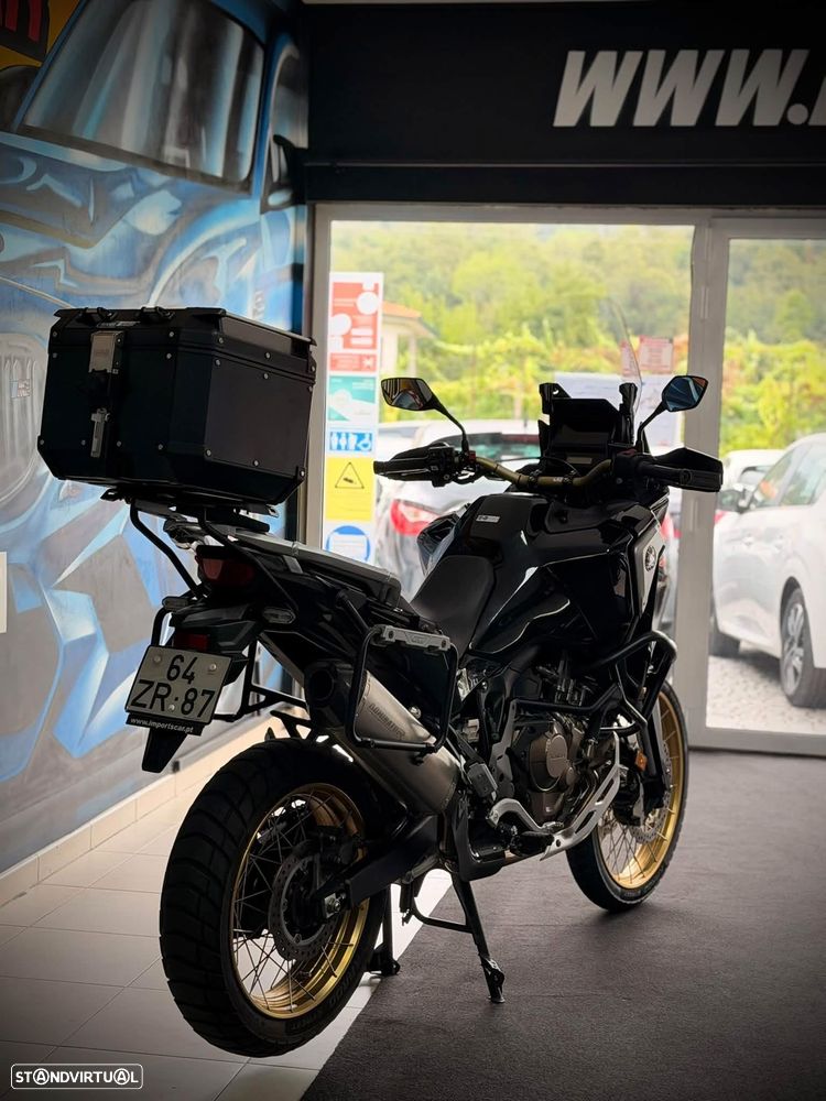Honda Africa Twin 1100 - 2